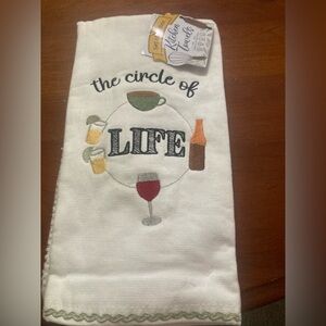 Embroidered Kitchen Towel set with Circle of Life Design. 3 pack of towels. NWT